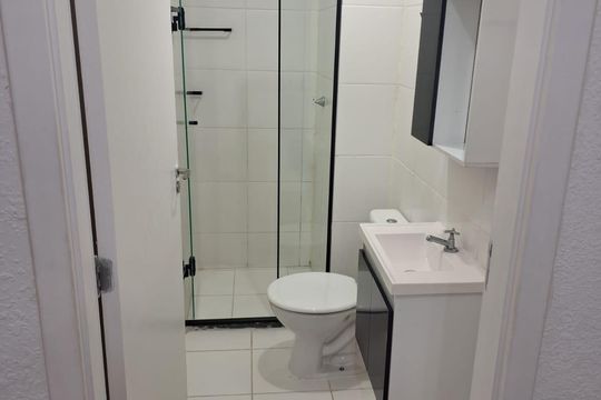 Banheiro de apartamento para alugar com 2 quartos, 35m² em Jardim Promissao, São Paulo