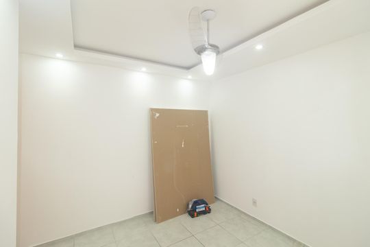 Quarto 1 de apartamento à venda com 2 quartos, 40m² em Campo Grande, Rio de Janeiro