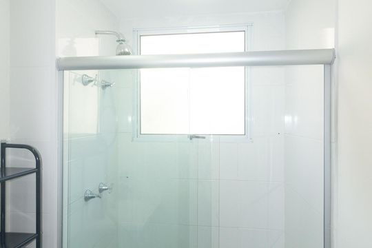 Banheiro de apartamento à venda com 2 quartos, 40m² em Campo Grande, Rio de Janeiro