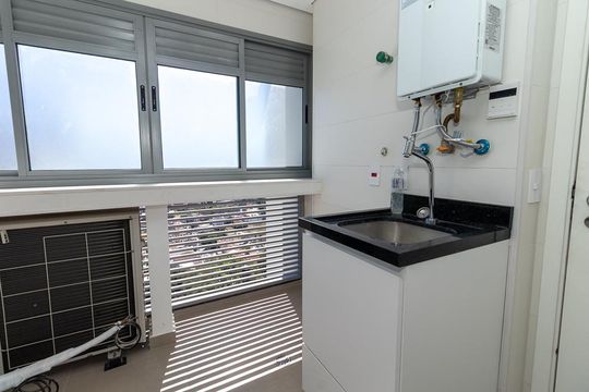 Área de Serviço de apartamento à venda com 3 quartos, 184m² em Água Branca, São Paulo