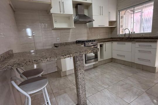 Cozinha de apartamento à venda com 2 quartos, 68m² em Centro, Guarulhos