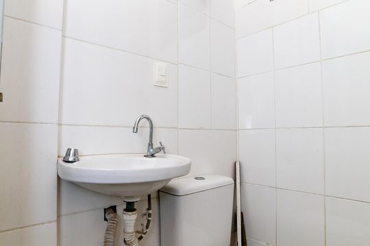 Banheiro Social de apartamento para alugar com 3 quartos, 105m² em Centro, Belo Horizonte
