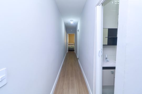Corredor de casa à venda com 3 quartos, 133m² em Jardim Ipanema, Santo André