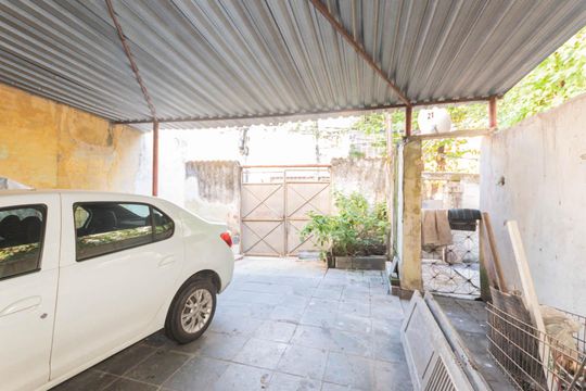 Garagem de casa à venda com 2 quartos, 250m² em Grajaú, Rio de Janeiro