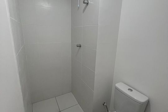 Banheiro de apartamento para alugar com 1 quarto, 27m² em Brás, São Paulo