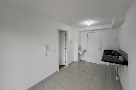 Cozinha de apartamento para alugar com 1 quarto, 27m² em Brás, São Paulo