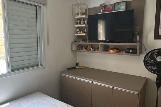 Quarto de apartamento à venda com 2 quartos, 49m² em Jardim Bela Vista, Guarulhos