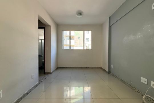 Sala de apartamento à venda com 2 quartos, 90m² em Manacás, Belo Horizonte