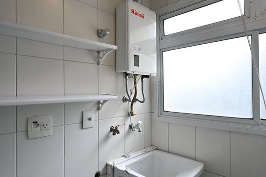 Área de Serviço  de apartamento para alugar com 2 quartos, 52m² em Vila Suzana, São Paulo
