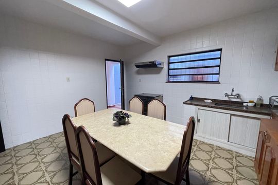 Cozinha de casa à venda com 5 quartos, 120m² em Vila Dalva, São Paulo