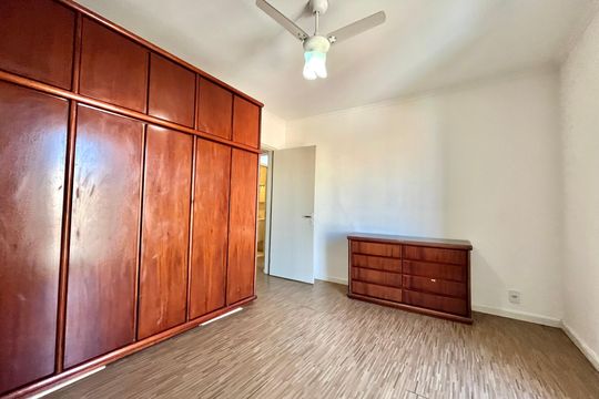 Quarto 1 de apartamento à venda com 2 quartos, 76m² em Mirandópolis, São Paulo