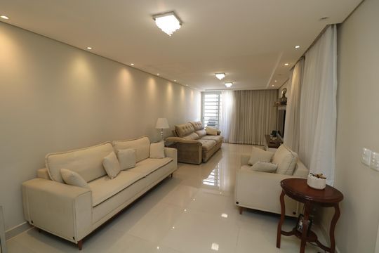 Sala de casa à venda com 3 quartos, 350m² em Vila Prudente, São Paulo