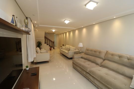 Sala de casa à venda com 3 quartos, 350m² em Vila Prudente, São Paulo