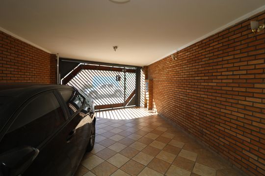 Garagem de casa à venda com 3 quartos, 350m² em Vila Prudente, São Paulo