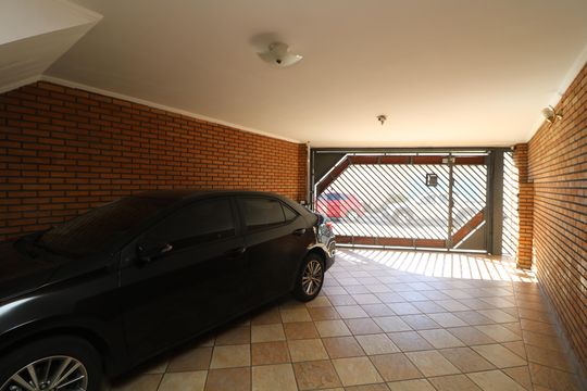 Garagem de casa à venda com 3 quartos, 350m² em Vila Prudente, São Paulo