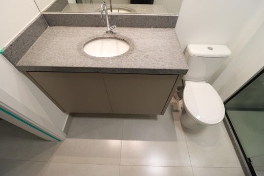 Banheiro  de apartamento para alugar com 1 quarto, 38m² em Jardim Antartica, Ribeirão Preto