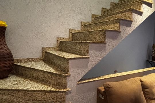 Escada de casa à venda com 4 quartos, 118m² em Parque Capuava, Santo André