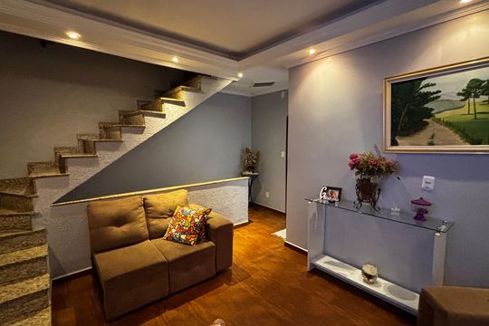 Sala de casa à venda com 4 quartos, 118m² em Parque Capuava, Santo André