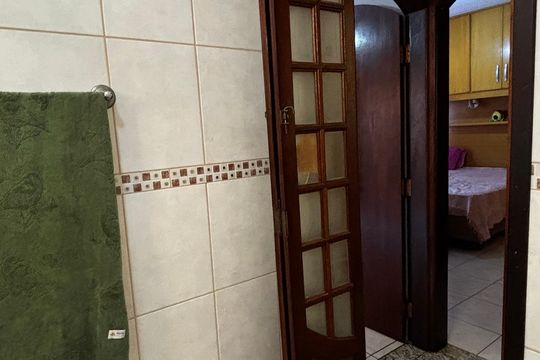 Banheiro de casa à venda com 4 quartos, 118m² em Parque Capuava, Santo André