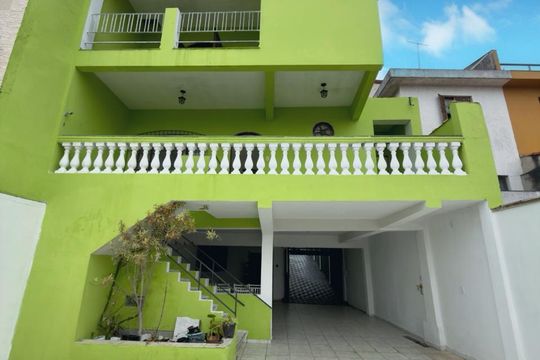 Área externa de casa à venda com 3 quartos, 315m² em Vila Vitória, Santo André
