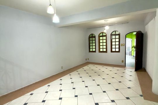 Sala de casa à venda com 3 quartos, 315m² em Vila Vitória, Santo André