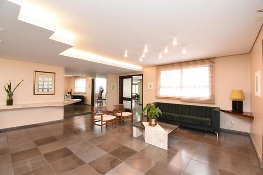 Hall social de apartamento para alugar com 4 quartos, 261m² em Batel, Curitiba