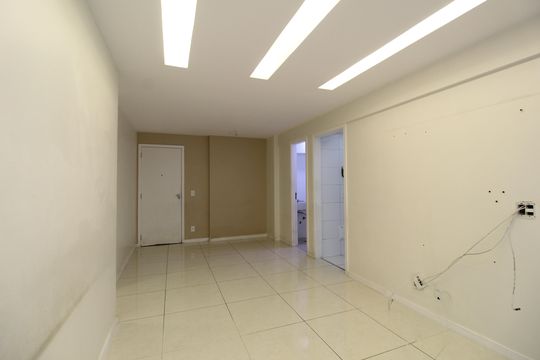 Sala de apartamento à venda com 2 quartos, 65m² em Freguesia (jacarepaguá), Rio de Janeiro