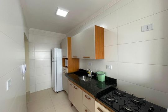 Banheiro de apartamento para alugar com 2 quartos, 53m² em Vila Caiçara, Praia Grande