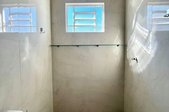 Banheiro da Suíte de casa à venda com 4 quartos, 190m² em Jardim Leonor, Campinas