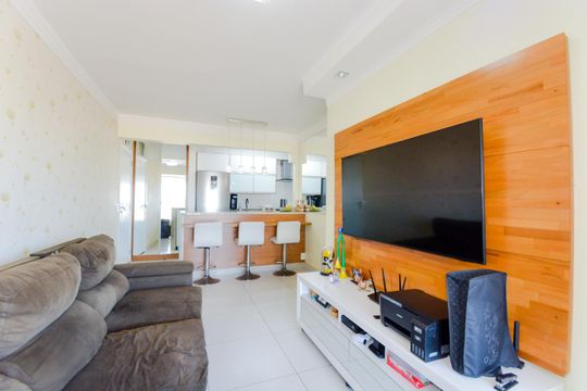 Sala de apartamento à venda com 3 quartos, 72m² em Vila Galvão, Guarulhos