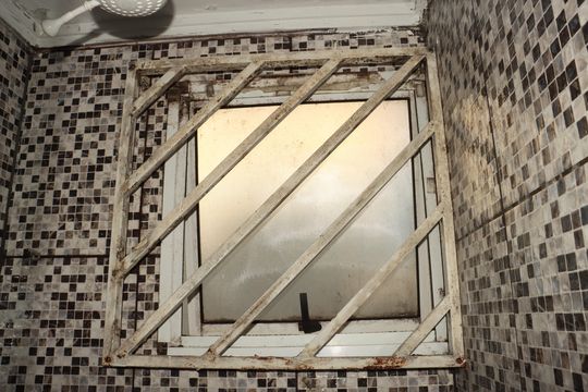 Banheiro de apartamento para alugar com 2 quartos, 50m² em Jardim Isis, Cotia