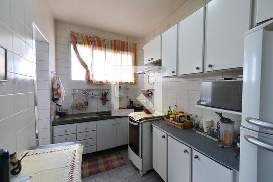 Cozinha de apartamento à venda com 2 quartos, 62m² em Graça, Belo Horizonte