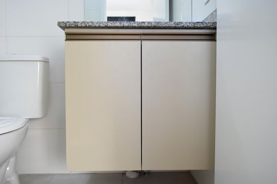 Banheiro de apartamento para alugar com 1 quarto, 27m² em Pinheiros, São Paulo