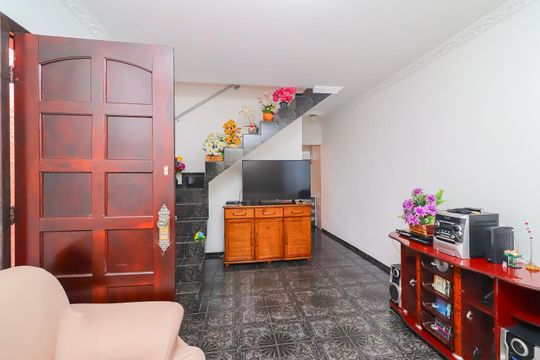 Sala de casa à venda com 4 quartos, 160m² em Jardim Maraba Itaquera, São Paulo