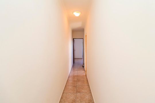 Corredor de casa à venda com 4 quartos, 160m² em Jardim Maraba Itaquera, São Paulo