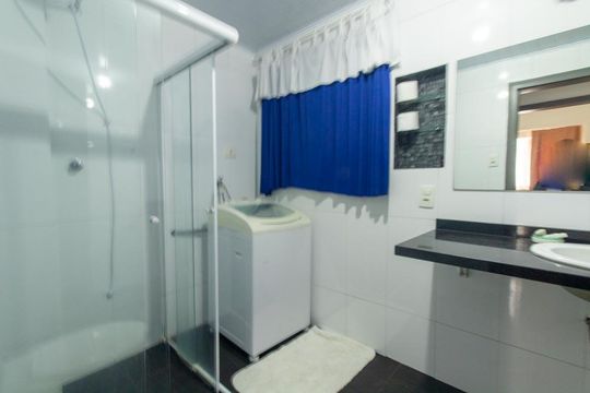 Banheiro Social de apartamento para alugar com 3 quartos, 130m² em Centro, Curitiba