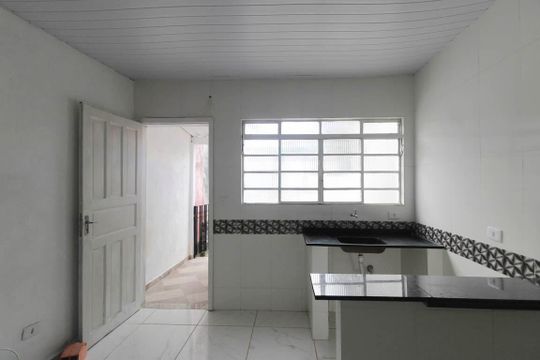 Casa para alugar com 1 quarto, 16m² em Vila Olinda, São Paulo