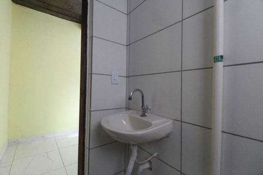 Casa para alugar com 1 quarto, 16m² em Vila Olinda, São Paulo