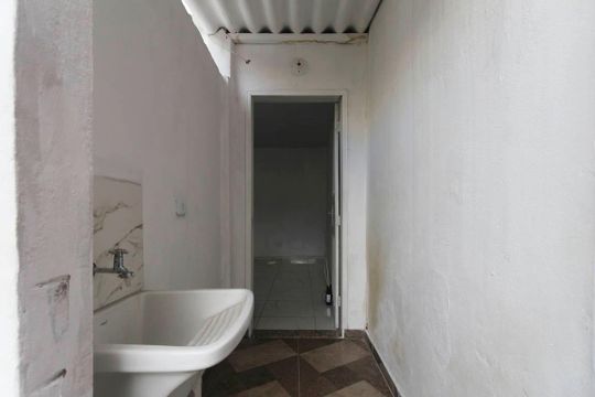 Casa para alugar com 1 quarto, 16m² em Vila Olinda, São Paulo
