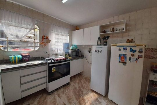 Casa à venda com 3 quartos, 199m² em Jardim Bonfiglioli, São Paulo