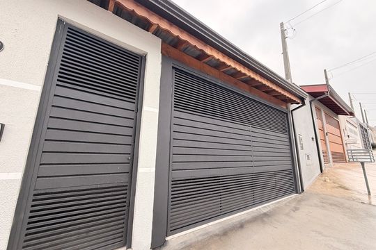 Fachada de casa à venda com 3 quartos, 183m² em Residencial Santa Giovana, Jundiaí