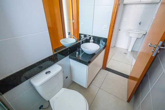 banheiro de apartamento para alugar com 1 quarto, 66m² em Ouro Preto, Belo Horizonte
