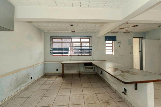 Casa para alugar com 2 quartos, 380m² em Chácara Santo Antônio (Zona Sul), São Paulo