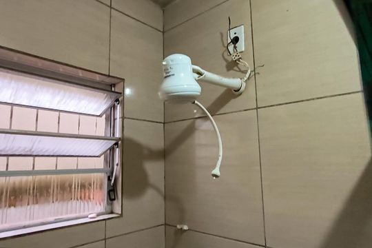Banheiro 1 de casa à venda com 3 quartos, 360m² em Aberta dos Morros, Porto Alegre