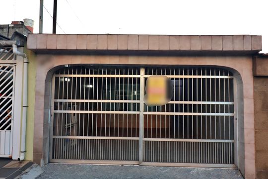 Fachada de casa à venda com 4 quartos, 190m² em Paulicéia, São Bernardo do Campo