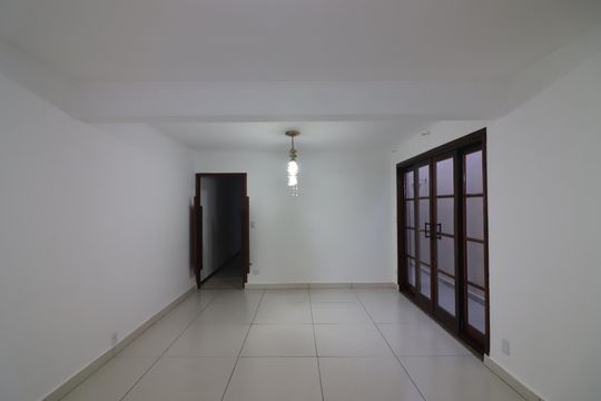 Sala  de casa à venda com 4 quartos, 190m² em Paulicéia, São Bernardo do Campo