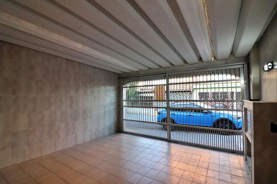 Garagem de casa à venda com 4 quartos, 190m² em Paulicéia, São Bernardo do Campo