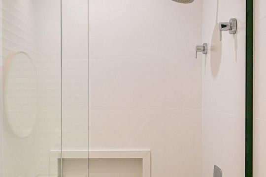 Banheiro de apartamento para alugar com 2 quartos, 70m² em Córrego Grande, Florianópolis
