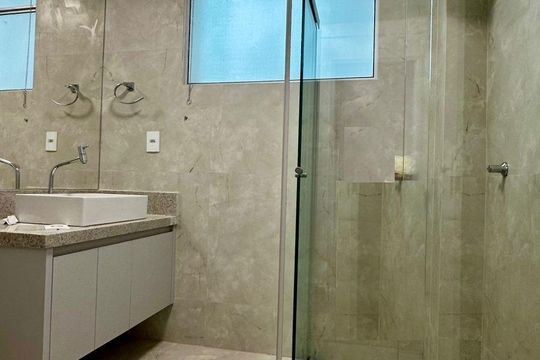 Banheiro  de apartamento à venda com 3 quartos, 100m² em São Pedro, Belo Horizonte