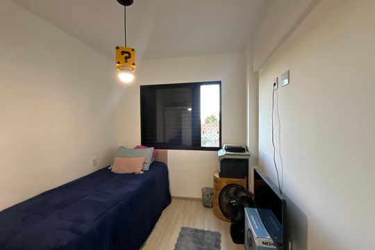 Quarto de apartamento à venda com 2 quartos, 55m² em Vila Sao Luiz (valparaizo), Barueri